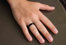Ocelový prsten černý, šíře 6 mm (65) [1]