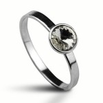 Stříbrný prsten s kamenem Crystals from Swarovski®, barva: CRYSTAL (1,40 g, 52) [2]