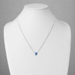 Ocelový náhrdelník s opálem modré barvy [1]