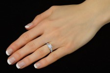 Stříbrný prsten se Swarovski® Crystals vel. 62