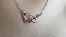 Stříbrný řetízek se srdíčkem a klíčkem