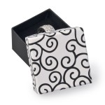 Dárková krabička na prsten bílá s ornamenty [0]
