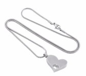 Náhrdelník - pamětní přívěsek, pietní přívěsek, přívěsek na popel srdíčko v srdci