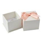 Dárková krabička na prsten/náušnice, bílá s růžovou mašlí [0]