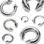 Piercing - podkova s hroty, tl. 1,2 mm (1,2 x 8 mm, 3 x 4 mm) [0]