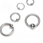 Piercing - kruh s kuličkou (2,4 x 12 mm, 6 mm)