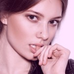 Zlatý piercing do nosu Opál, Au 585/1000