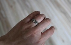 AN1043 Dámský stříbrný snubní prsten (52)