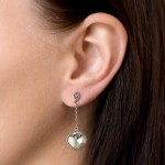 Stříbrné náušnice visací s krystaly Swarovski bílý kosočtverec 31271.1