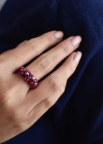 Stříbrný prsten s krystaly Swarovski červený 35031.3 cherry