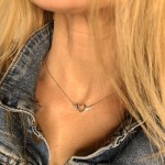 Stříbrný náhrdelník okřídlené srdce