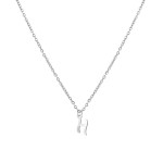 Ocelový náhrdelník, písmeno Q