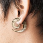 Plug do ucha Tamarind wood (16 mm)
