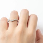 Stříbrný prsten s moissanity, vel. 52 [1]