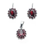 Stříbrný set s granáty náušnice + přívěsek