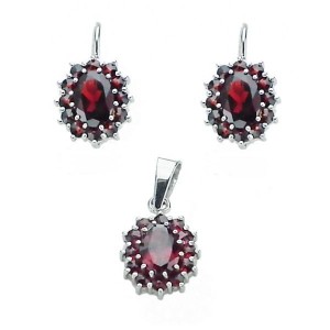 Stříbrný set s granáty náušnice + přívěsek