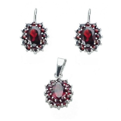Stříbrný set s granáty náušnice + přívěsek