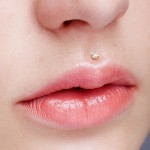 BioFlex piercing do brady zlacená hvězdička (1,2 x 8 mm)