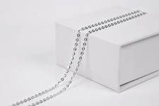 Stříbrný pietní náhrdelník - Fialová Swarovski kapka s motýlem a květem
