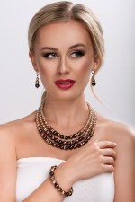 Stříbrné náušnice visací se syntetickými perlami a krystaly Swarovski hnědé kulaté 31150.3