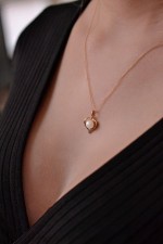 Zlatý 14 karátový náhrdelník srdce s bílou říční perlou a brilianty 92PB00049