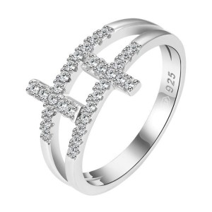 Stříbrný prsten s křížky