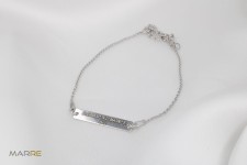 Stříbrný náramek s jednostrannou rytinou textu