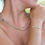 Pozlacený náramek s apatity 13111.3