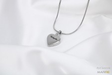 Náhrdelník - pamětní přívěsek, pietní přívěsek, přívěsek na popel srdce s tlapkou