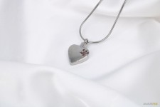 Náhrdelník - pamětní přívěsek, pietní přívěsek, přívěsek na popel srdce s tlapkou