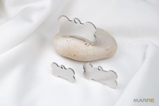 Ocelová psí známka ve tvaru kosti M